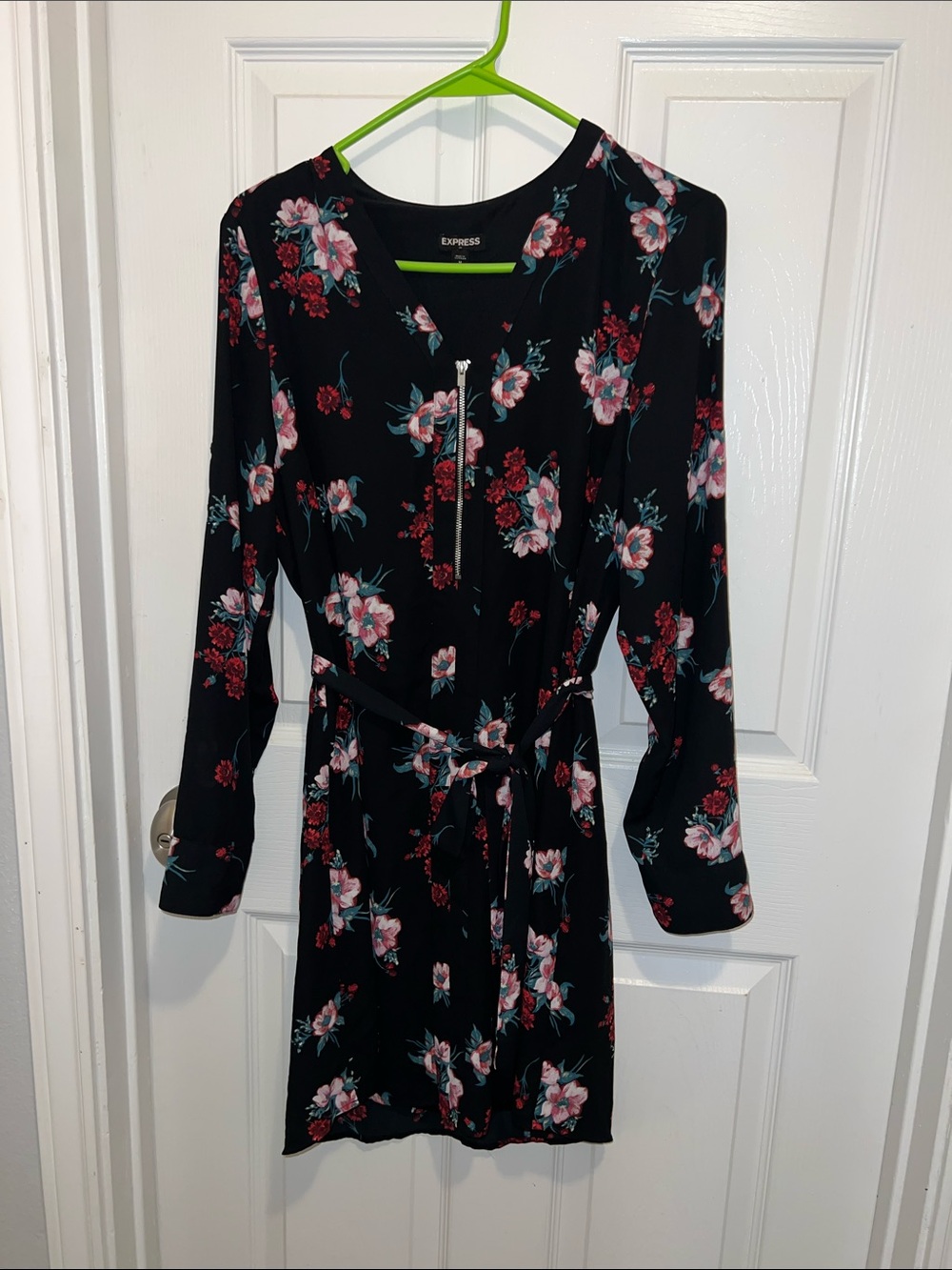 Express Black Floral Zip-Front Long Sleeve Dress